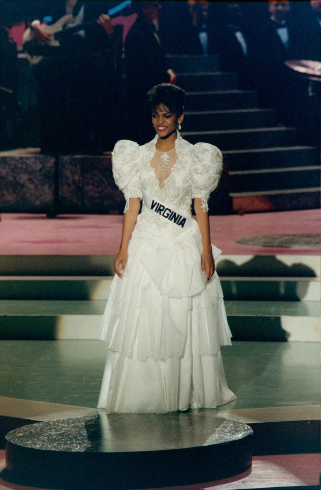 Image stage photo Miss Teen Virginia Randa 1990